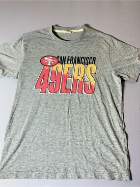 HOMAGE Gray San Francisco 49ERS Graphic Tee with Red and Gold Print